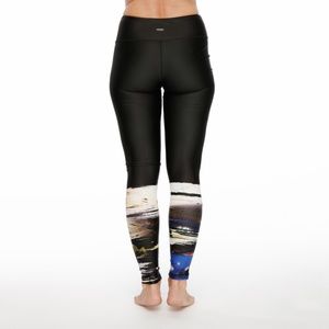 Rese Activewear Pants - Barre Yoga Legging Kori (Jungle Stripe Print) Rese Activewear Pants - Barre Yoga Legging Kori (Jungle Stripe Print)